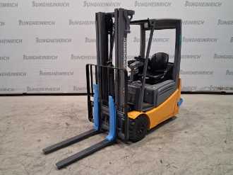Wózki widłowe używane JUNGHEINRICH EFG 215 SP GE 100-464 DZ ELEKTRO VIERRADFRONTSTAPLER (13070414) backdrop