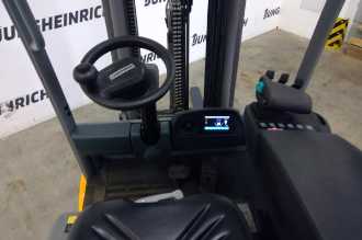 Wózki widłowe używane JUNGHEINRICH EFG 215 SP GE 115-500 DZ ELEKTRO VIERRADFRONTSTAPLER (12969954)