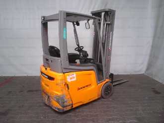 Wózki widłowe używane JUNGHEINRICH EFG 215 SP GE 115-500 DZ ELEKTRO VIERRADFRONTSTAPLER (13075592)