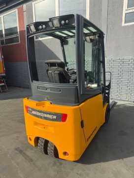 Wózki widłowe używane JUNGHEINRICH EFG 216 Baujahr 2008/ HH 4500 Akku Bj 2014 ELEKTRO DREIRADFRONTSTAPLER (13070531)