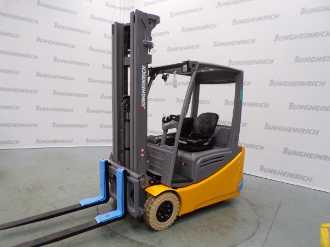Wózki widłowe używane JUNGHEINRICH EFG 216 SP GE 115-480 DZ ELEKTRO VIERRADFRONTSTAPLER (13069861) backdrop