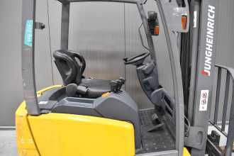 Wózki widłowe używane JUNGHEINRICH EFG 216 kn /57654/ ELEKTRO DREIRADFRONTSTAPLER (13072070)