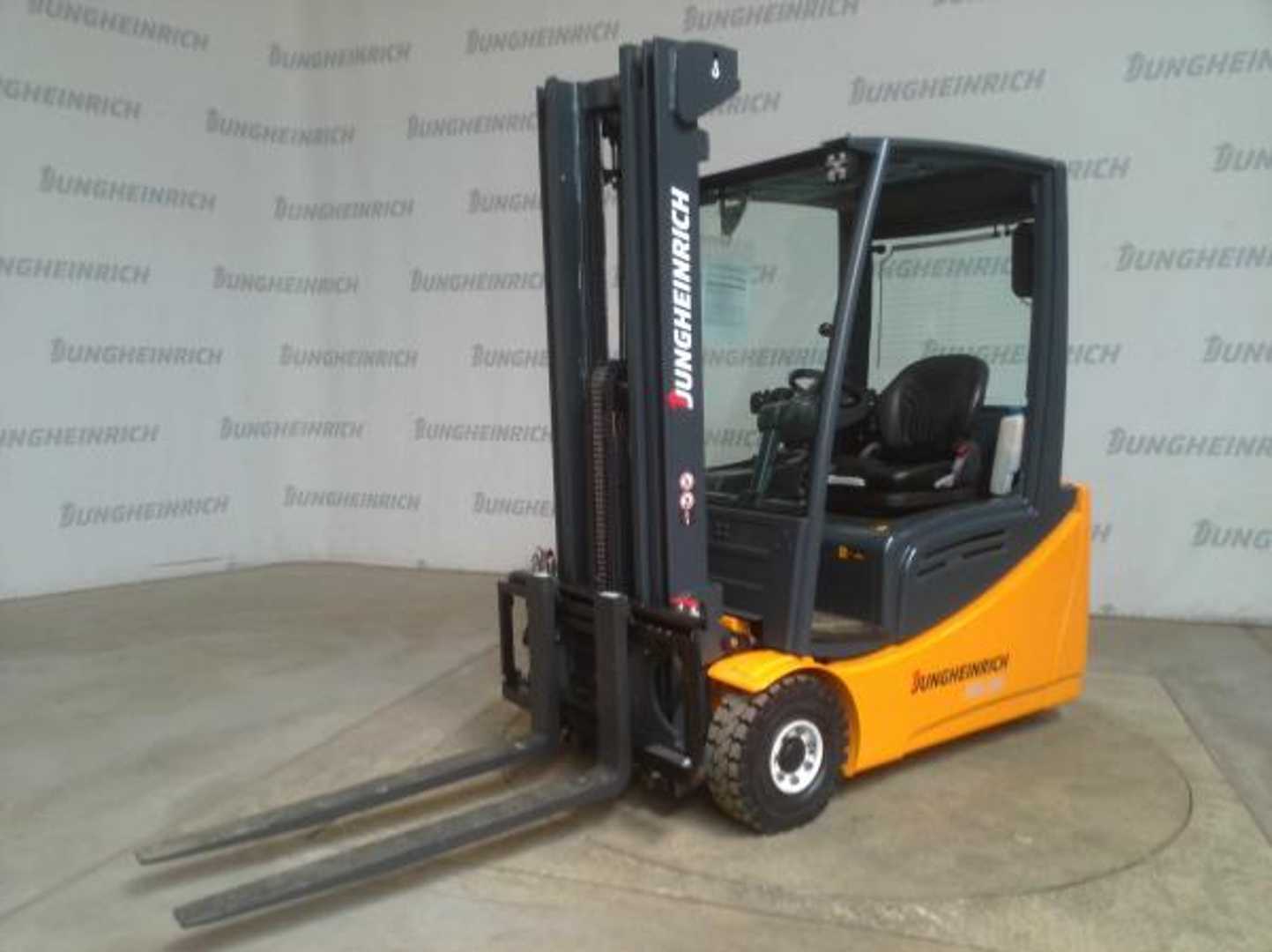Wózki widłowe używane JUNGHEINRICH EFG 216k 500DZ ELEKTRO DREIRADFRONTSTAPLER (12871202)