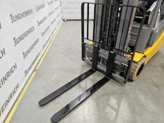 Wózki widłowe używane JUNGHEINRICH EFG 218 SP GE 115-500 DZ ELEKTRO VIERRADFRONTSTAPLER (12831872)