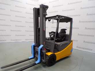 Wózki widłowe używane JUNGHEINRICH EFG 220 SP GE 115-500 DZ ELEKTRO VIERRADFRONTSTAPLER (13037248) backdrop