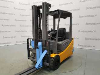 Wózki widłowe używane JUNGHEINRICH EFG 220 SP GE 90-464 DZ ELEKTRO VIERRADFRONTSTAPLER (13036736) backdrop
