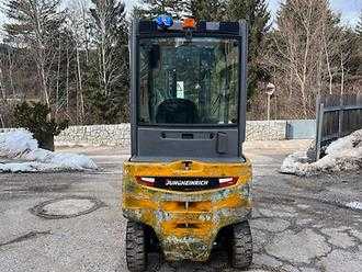 Wózki widłowe używane JUNGHEINRICH EFG 320 - 464DZ ELEKTRO VIERRADFRONTSTAPLER (13055971)