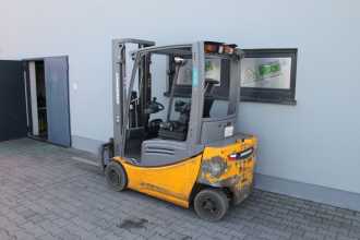 Wózki widłowe używane JUNGHEINRICH EFG 320 GE 115 330ZZ ELEKTRO VIERRADFRONTSTAPLER (13071281)