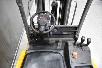 Wózki widłowe używane JUNGHEINRICH EFG 320 N /57652/ ELEKTRO VIERRADFRONTSTAPLER (13065590)