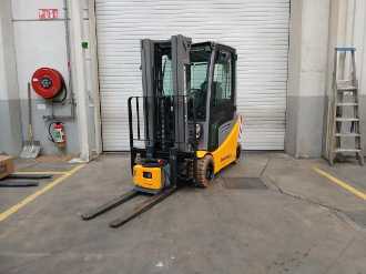Wózki widłowe używane JUNGHEINRICH EFG 320 SP ELEKTRO VIERRADFRONTSTAPLER (13076433)