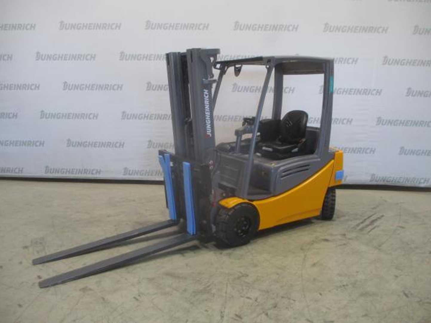 Wózki widłowe używane JUNGHEINRICH EFG 320 SP G+ZVG 150-440 DZ ELEKTRO VIERRADFRONTSTAPLER (13076431)