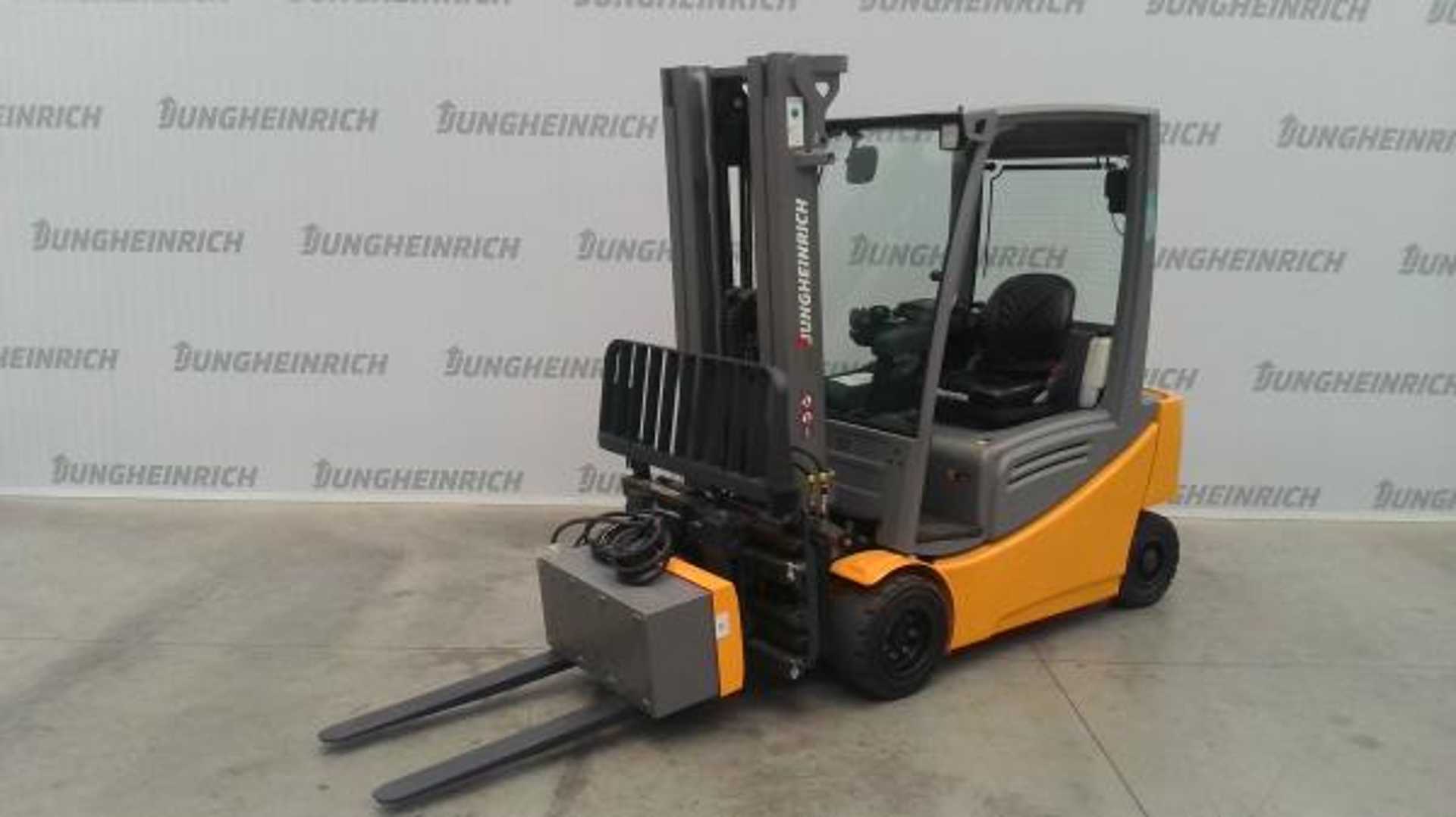 Wózki widłowe używane JUNGHEINRICH EFG 320 SP GE 100-470 DZ LI ION ELEKTRO VIERRADFRONTSTAPLER (13043495)