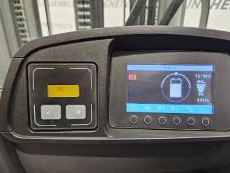 Wózki widłowe używane JUNGHEINRICH EFG 320 SP GE 120-470 DZ ELEKTRO VIERRADFRONTSTAPLER (12919084)