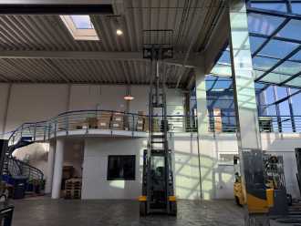Wózki widłowe używane JUNGHEINRICH EFG 425 / Triplex 5500 mm / NEUGERÄT ELEKTRO VIERRADFRONTSTAPLER (13068275)