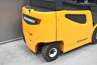 Wózki widłowe używane JUNGHEINRICH EFG 425 k /56108/ ELEKTRO VIERRADFRONTSTAPLER (13030882)