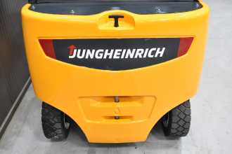 Wózki widłowe używane JUNGHEINRICH EFG 425 k /56108/ ELEKTRO VIERRADFRONTSTAPLER (13030882)