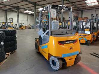 Wózki widłowe używane JUNGHEINRICH EFG 535k SP E GE-470 DZ ELEKTRO VIERRADFRONTSTAPLER (12970267) backdrop