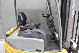 Wózki widłowe używane JUNGHEINRICH EFG115 /58589/ ELEKTRO DREIRADFRONTSTAPLER (13064807)