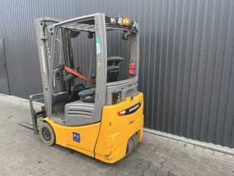 Wózki widłowe używane JUNGHEINRICH EFG215 ELEKTRO DREIRADFRONTSTAPLER (13040097)