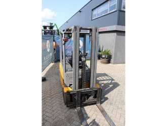 Wózki widłowe używane JUNGHEINRICH EFG215 ELEKTRO VIERRADFRONTSTAPLER (13032243)