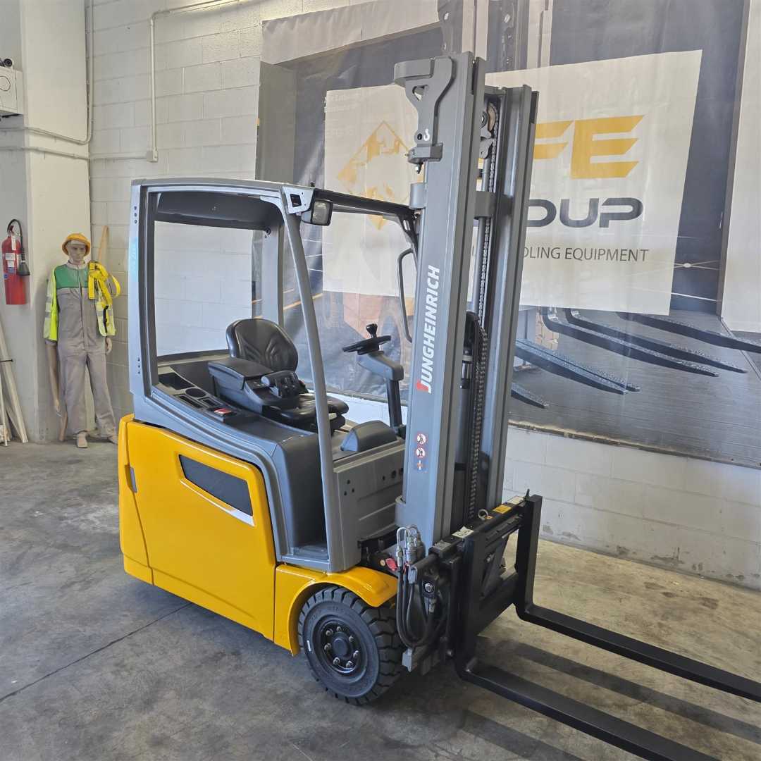 Wózki widłowe używane JUNGHEINRICH EFG216K G115-550DZ ELEKTRO DREIRADFRONTSTAPLER (13059557)