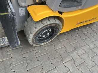 Wózki widłowe używane JUNGHEINRICH EFG218k ELEKTRO DREIRADFRONTSTAPLER (13025353)