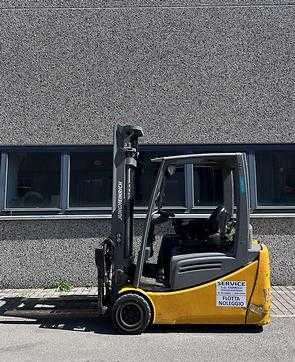 Wózki widłowe używane JUNGHEINRICH EFG220 ELEKTRO DREIRADFRONTSTAPLER (13044127)