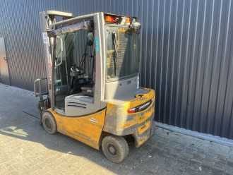 Wózki widłowe używane JUNGHEINRICH EFG320 ELEKTRO VIERRADFRONTSTAPLER (12990629)