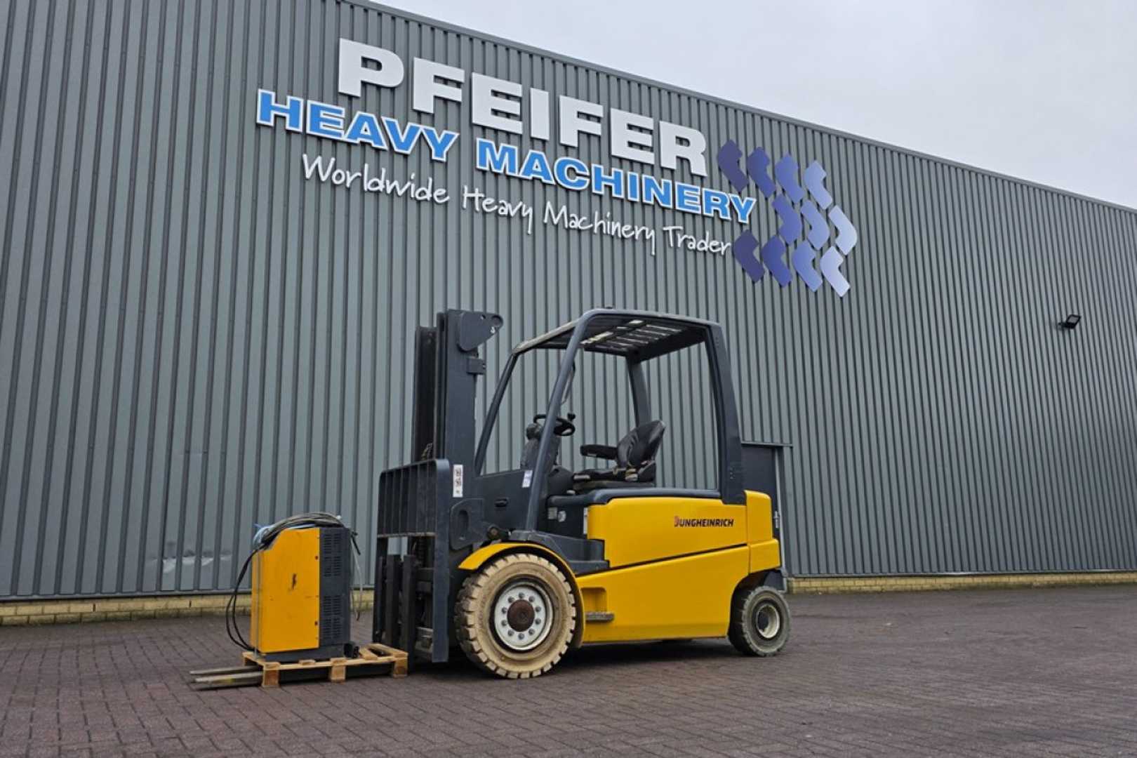 Wózki widłowe używane JUNGHEINRICH EFG535 ELEKTRO VIERRADFRONTSTAPLER (13021333)