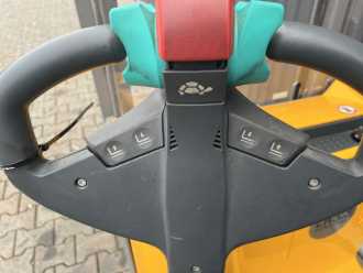 Wózki widłowe używane JUNGHEINRICH EJC112 ELEKTRO HOCHHUBWAGENDEICHSEL (13073626)
