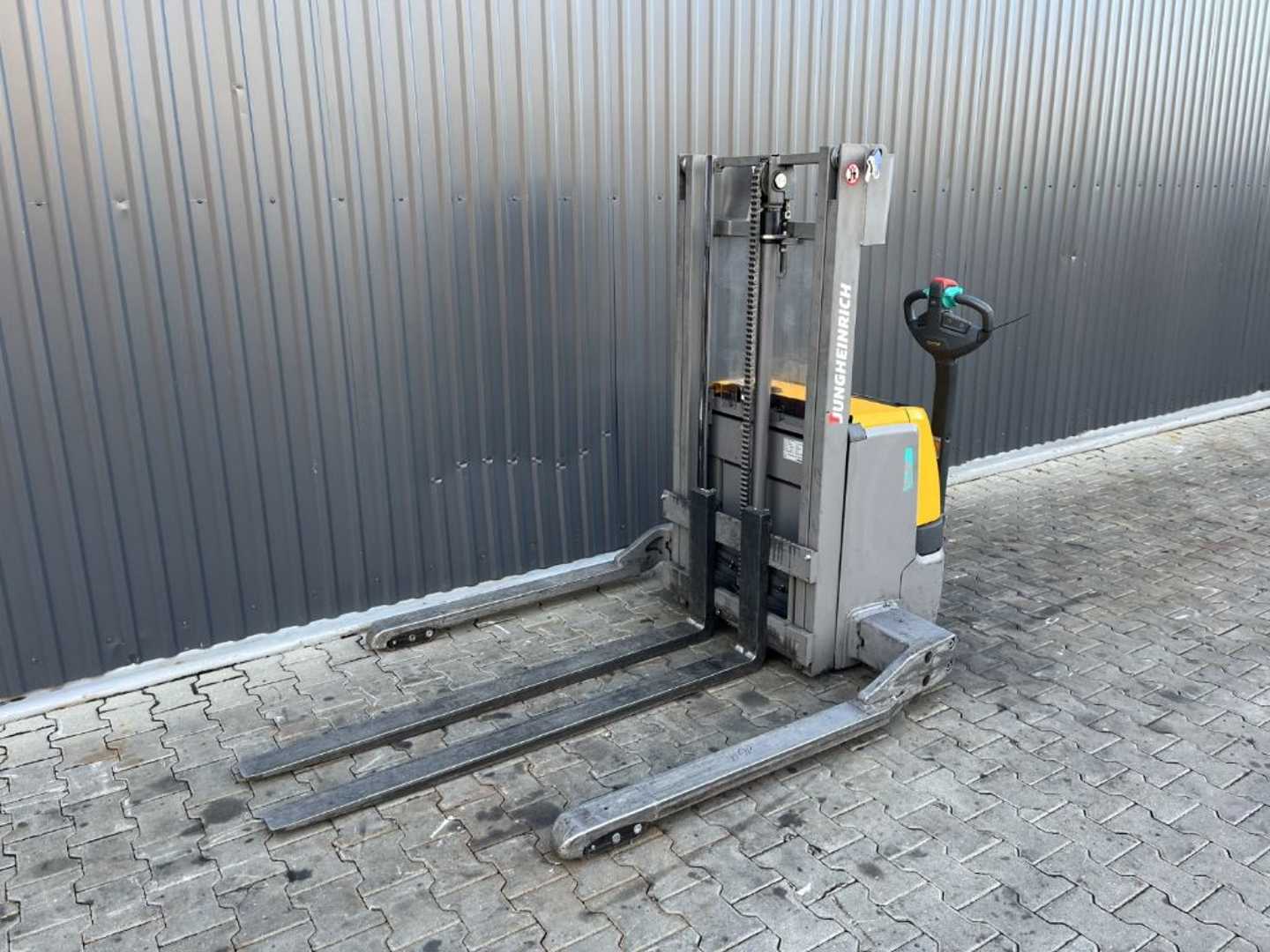 Wózki widłowe używane JUNGHEINRICH EJCB12 ELEKTRO HOCHHUBWAGENDEICHSEL (13073459)