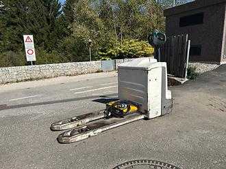 Wózki widłowe używane JUNGHEINRICH EJE 220 ELEKTRO NIEDERHUBWAGENDEICHSEL (13071452)