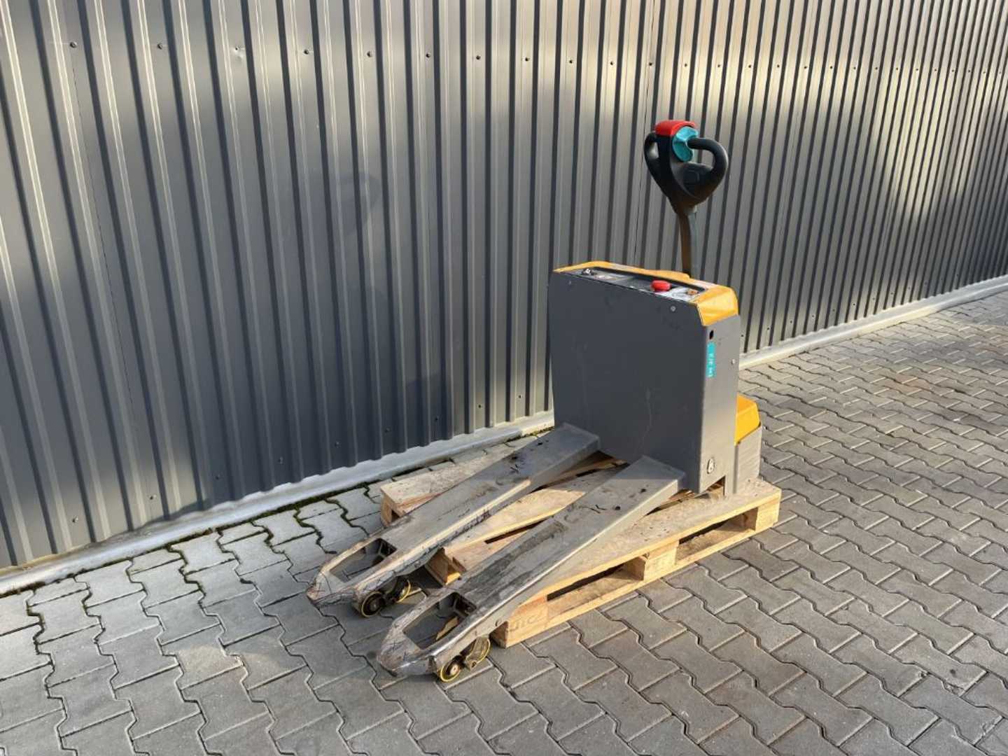 Wózki widłowe używane JUNGHEINRICH EJEM13 ELEKTRO NIEDERHUBWAGENDEICHSEL (12946345)