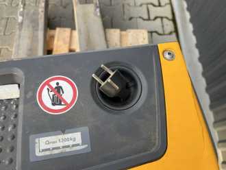Wózki widłowe używane JUNGHEINRICH EJEM13 ELEKTRO NIEDERHUBWAGENDEICHSEL (12946345)
