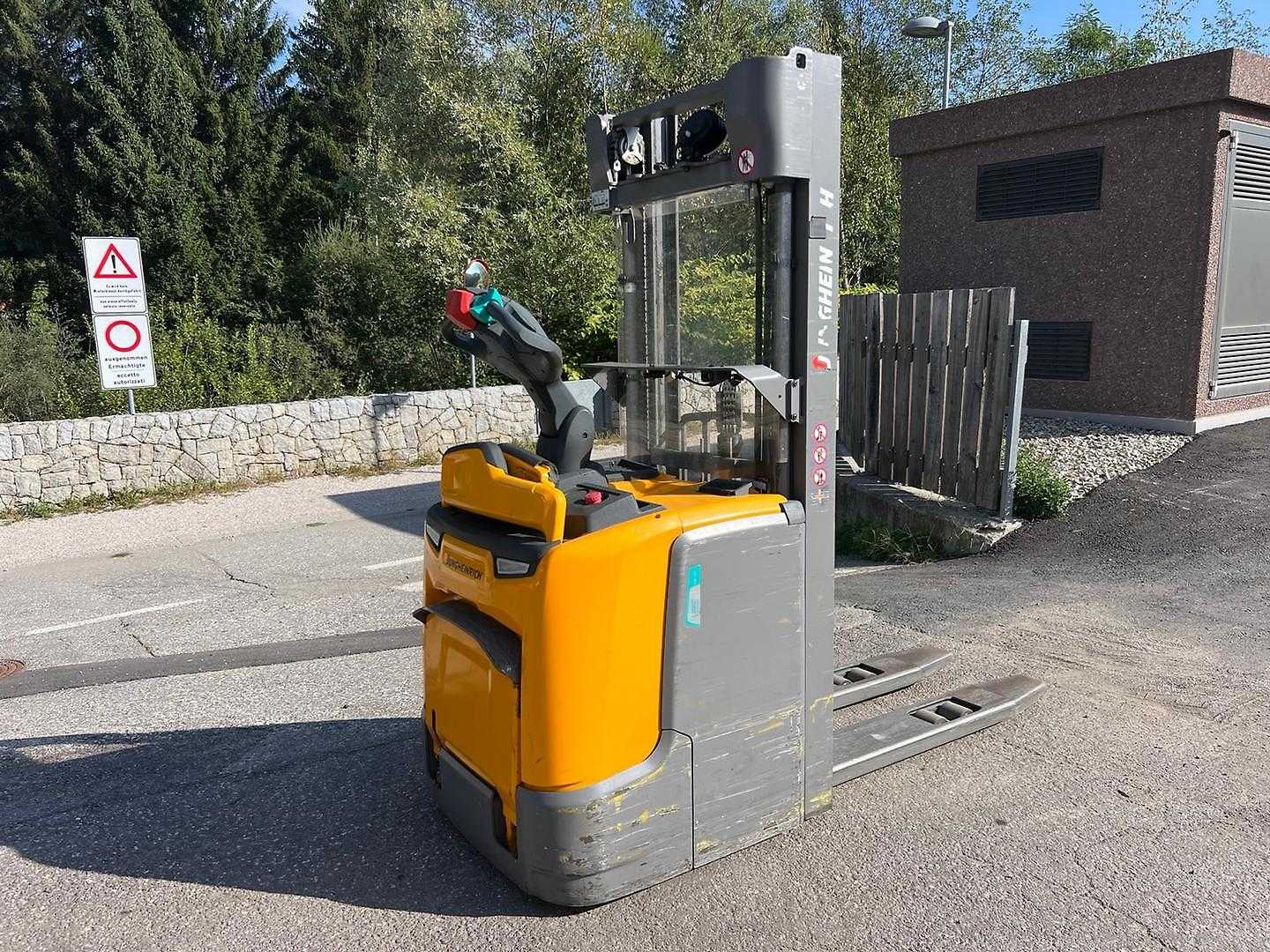 Wózki widłowe używane JUNGHEINRICH ERC 212 - 430DZ ELEKTRO HOCHHUBWAGENFAHRERSTAND (13067444)
