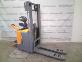Wózki widłowe używane JUNGHEINRICH ERC 212z KP 115-430 DZ ELEKTRO HOCHHUBWAGENFAHRERSTAND (13004115) backdrop