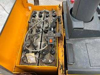 Wózki widłowe używane JUNGHEINRICH ERE 120 ELEKTRO NIEDERHUBWAGENFAHRERSTAND (13073707)