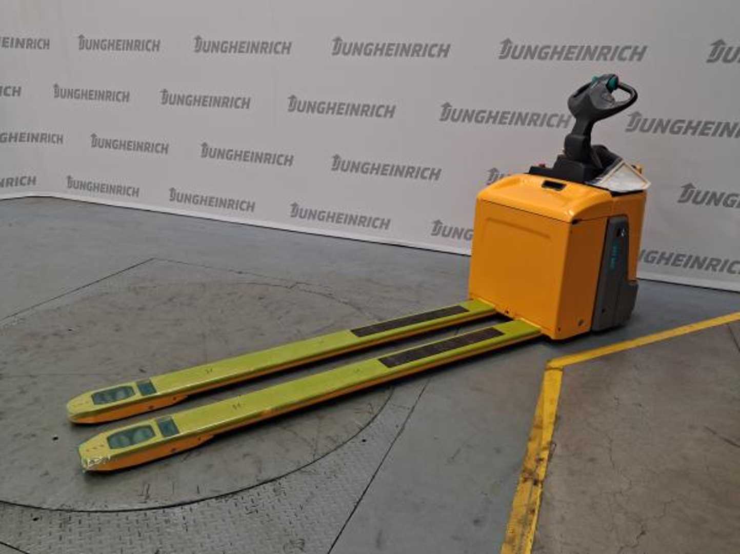 Wózki widłowe używane JUNGHEINRICH ERE 120 KP 240-54 ELEKTRO NIEDERHUBWAGENFAHRERSTAND (13058838)