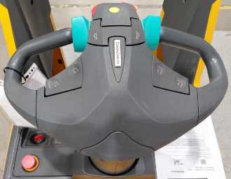 Wózki widłowe używane JUNGHEINRICH ERE 225 FP 115-54 LI ION ELEKTRO NIEDERHUBWAGENFAHRERSTAND (13022017)