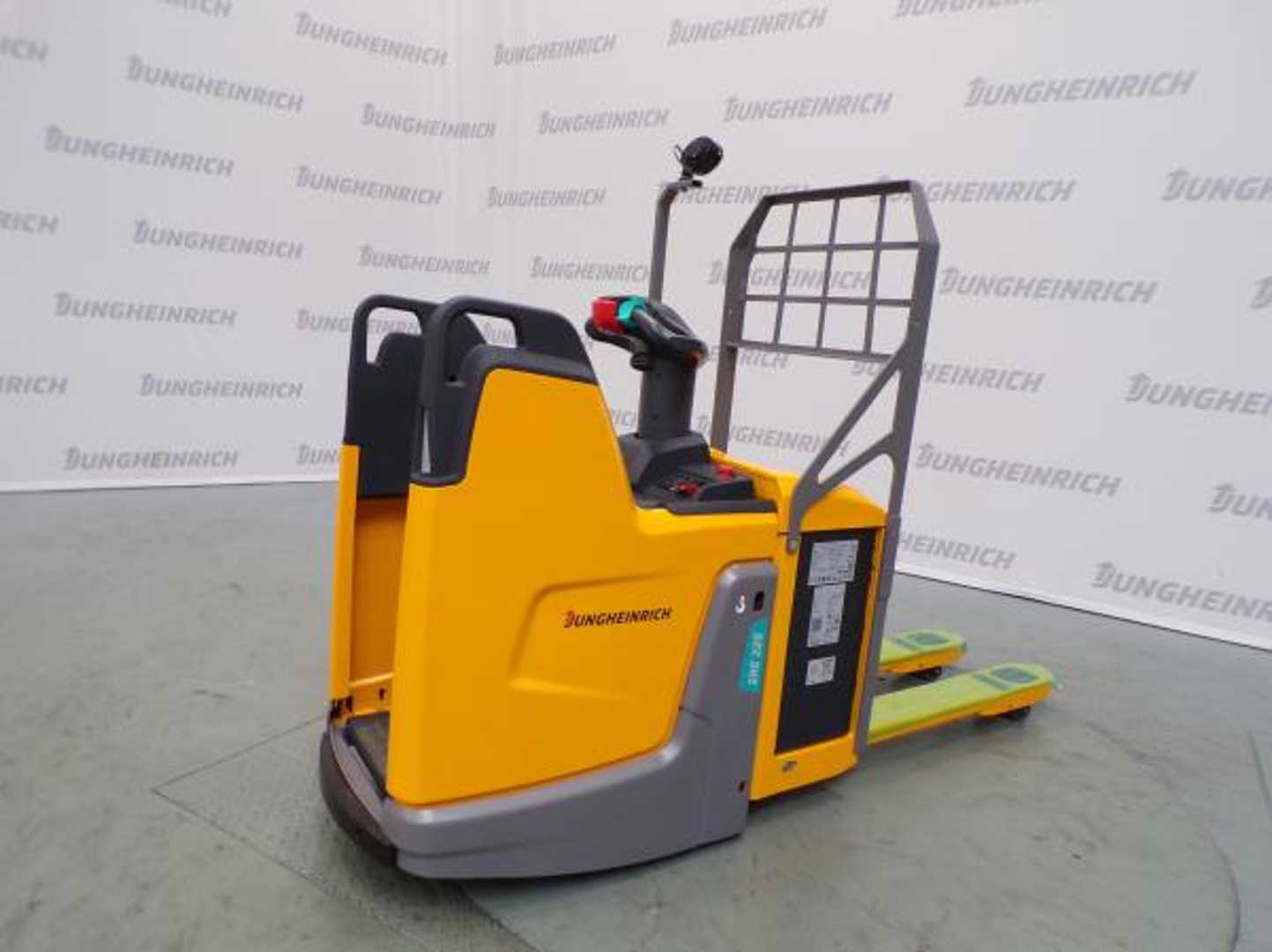 Wózki widłowe używane JUNGHEINRICH ERE 225 FP 115-55 ELEKTRO NIEDERHUBWAGENFAHRERSTAND (13060179)