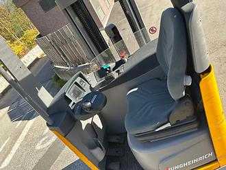 Wózki widłowe używane JUNGHEINRICH ETV 110 - 560DZ ELEKTRO SCHUBMASTSTAPLER (13073109)