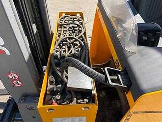 Wózki widłowe używane JUNGHEINRICH ETV 210 - 620DZ ELEKTRO SCHUBMASTSTAPLER (13067437)