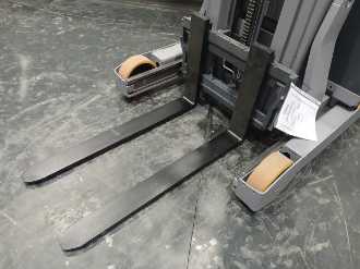 Wózki widłowe używane JUNGHEINRICH ETV 214 KH SP E GE 115 872 DZ ELEKTRO SCHUBMASTSTAPLER (13054429)