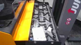Wózki widłowe używane JUNGHEINRICH ETV 216 MP L GE 120 770 DZ ELEKTRO SCHUBMASTSTAPLER (13003895)