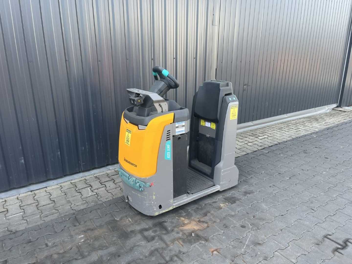 Wózki widłowe używane JUNGHEINRICH EZS130 ELEKTRO SCHLEPPER (13038463)