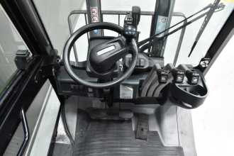 Wózki widłowe używane JUNGHEINRICH TFG 320 /58928/ GAS VIERRADFRONTSTAPLER (13070620)