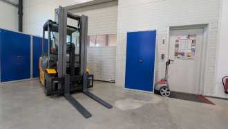 Wózki widłowe używane JUNGHEINRICH TFG 425 GE115-500DZ GAS VIERRADFRONTSTAPLER (13065148)