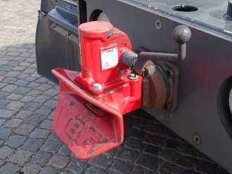 Wózki widłowe używane KALMAR TTX182A - Strassenzulassung DIESEL SCHLEPPER (12979085)