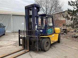 Wózki widłowe używane KOMATSU FG50-7 GAS VIERRADFRONTSTAPLER (13074332)