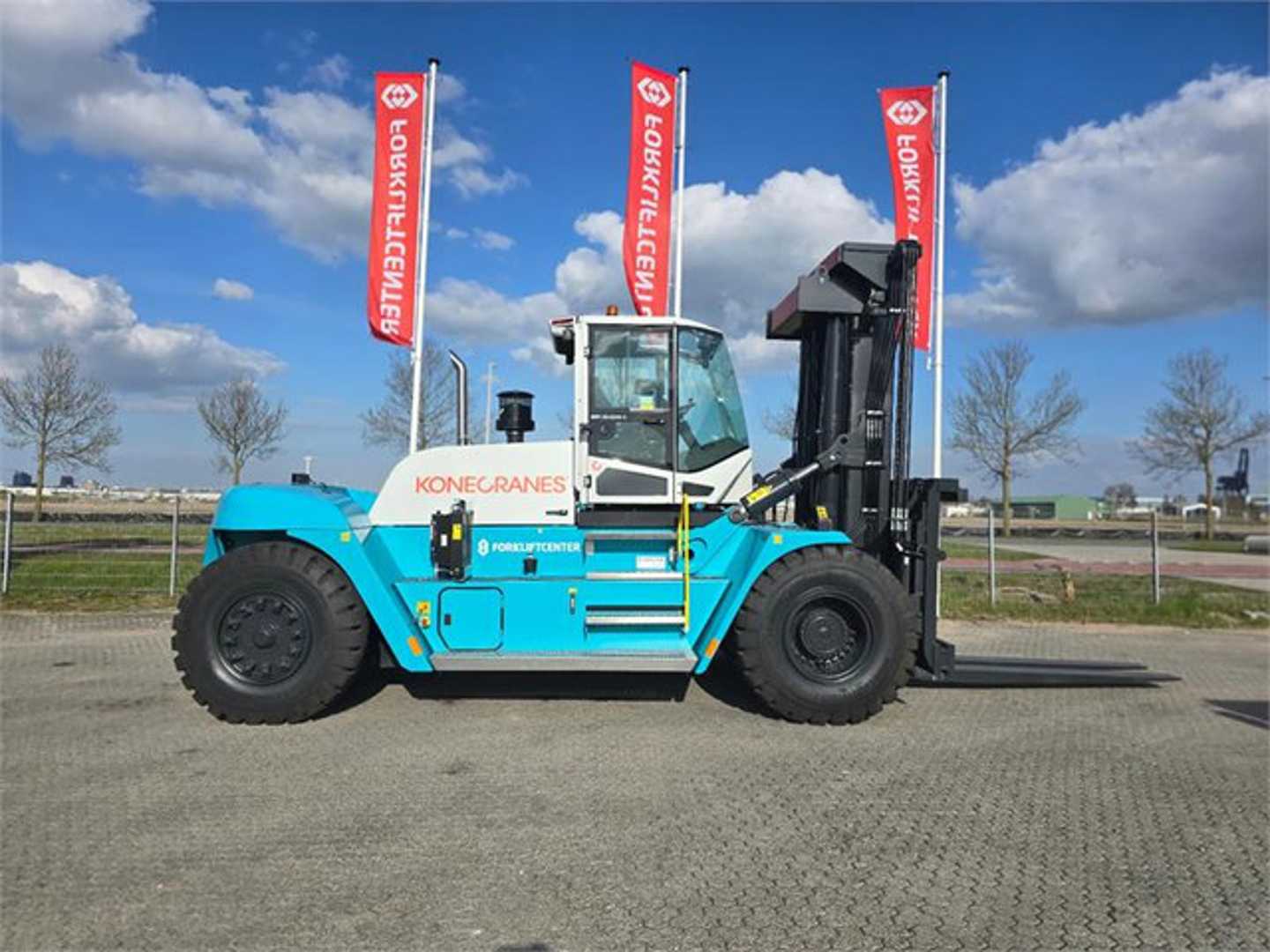 Wózki widłowe używane KONECRANES SMV 25-1200C DIESEL VIERRADFRONTSTAPLER (13071661)